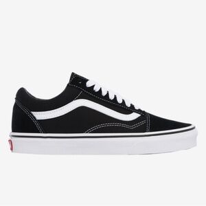 Van’s Old Skool Core Classics Women’s low top sneaker, sz 8